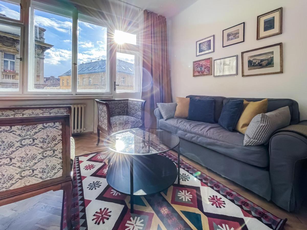 Turnkey I Vintage Terrace Apartment プラハ エクステリア 写真