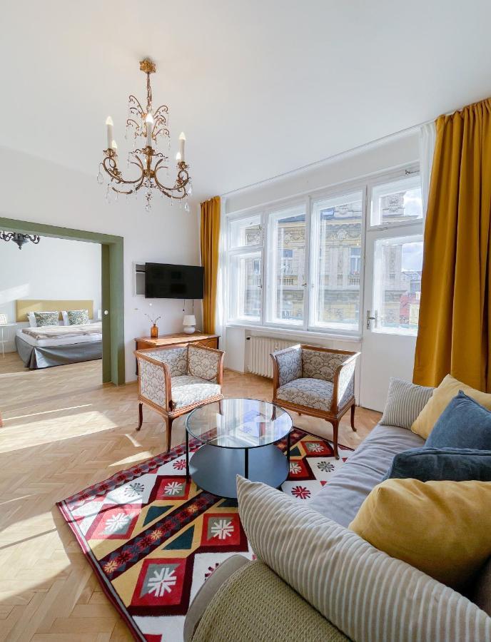 Turnkey I Vintage Terrace Apartment プラハ エクステリア 写真