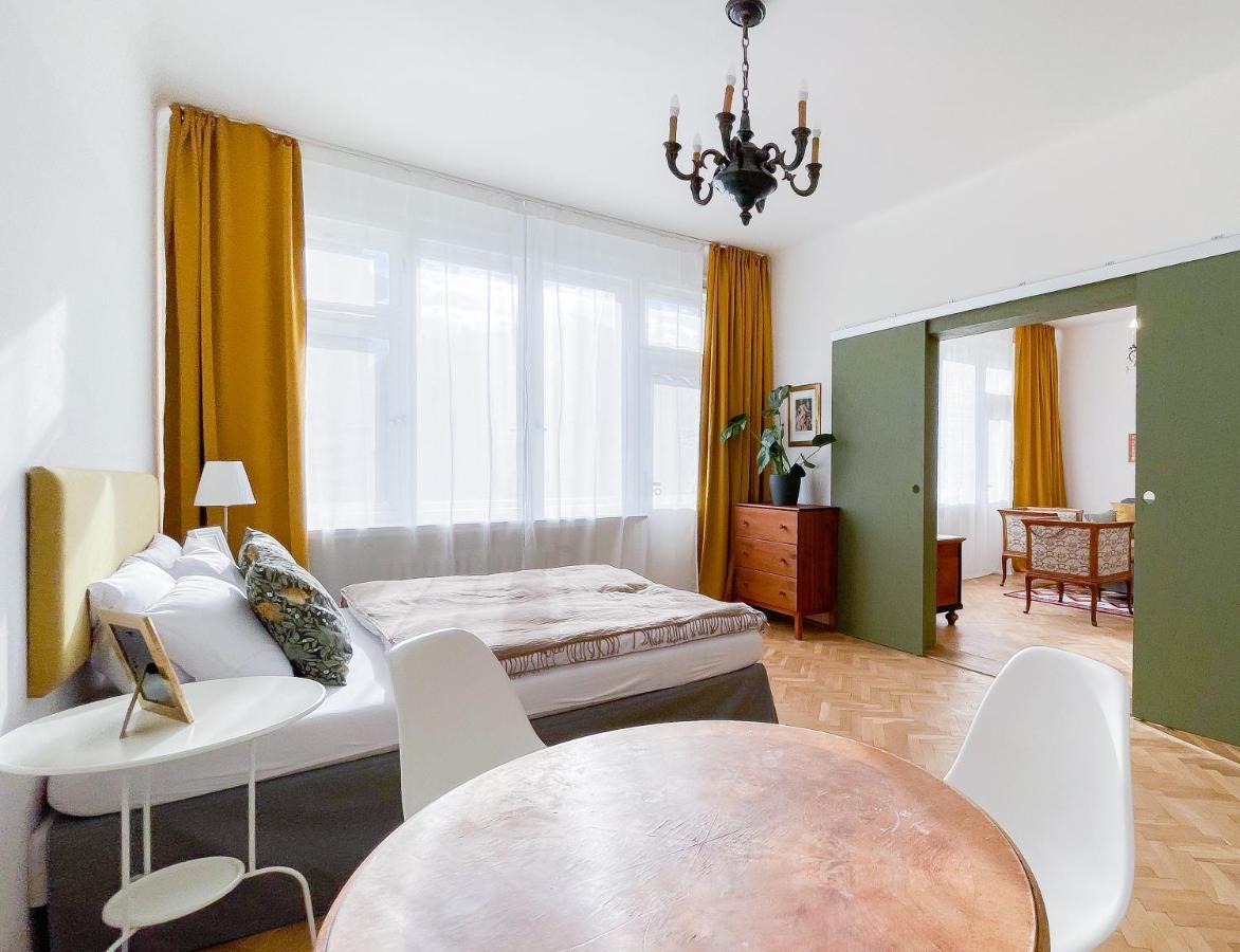 Turnkey I Vintage Terrace Apartment プラハ エクステリア 写真